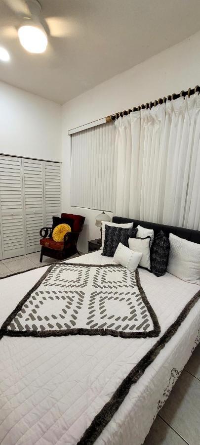 Villa Las Palmeras South Miami Exteriér fotografie